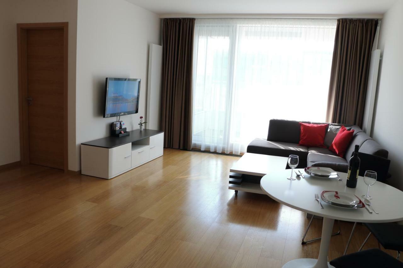 Panorama City Apartment With Free Parking Bratislava Luaran gambar